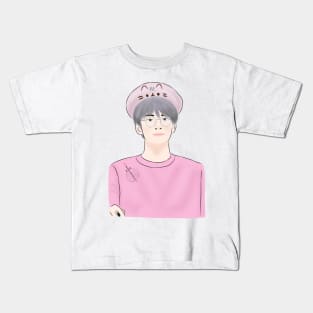 Jeon Wonwoo Of Seventeen as Barbie Kids T-Shirt